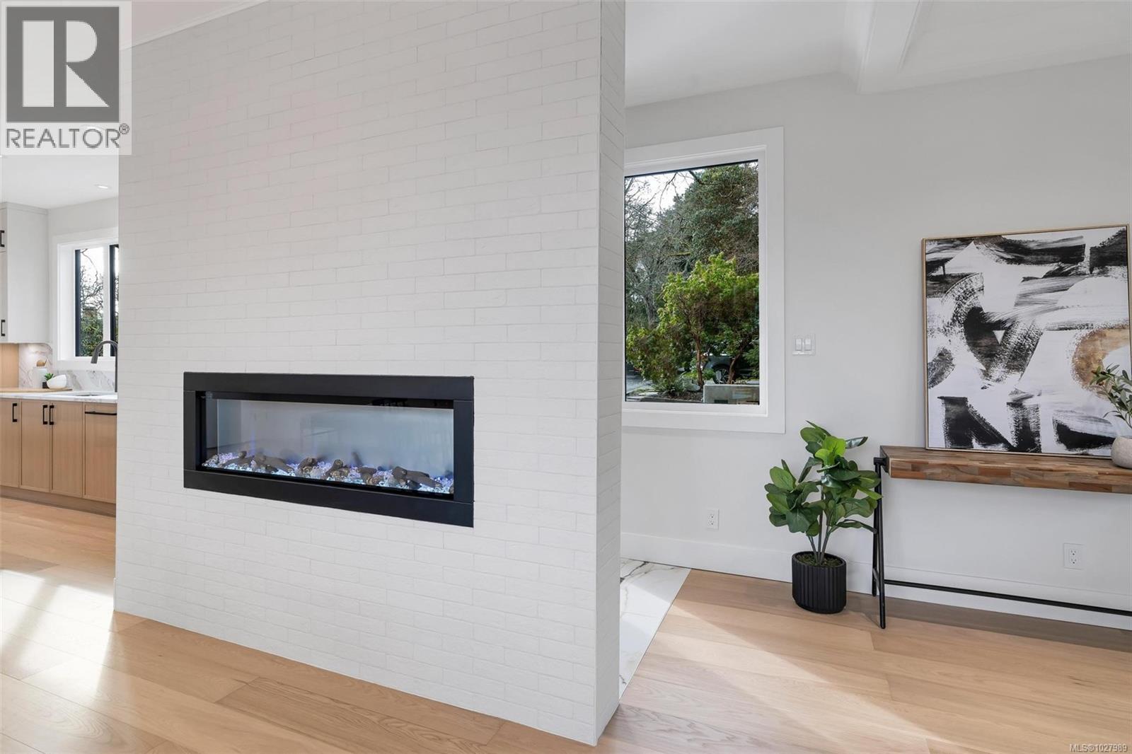 1750 Lyman Duff Lane, Victoria