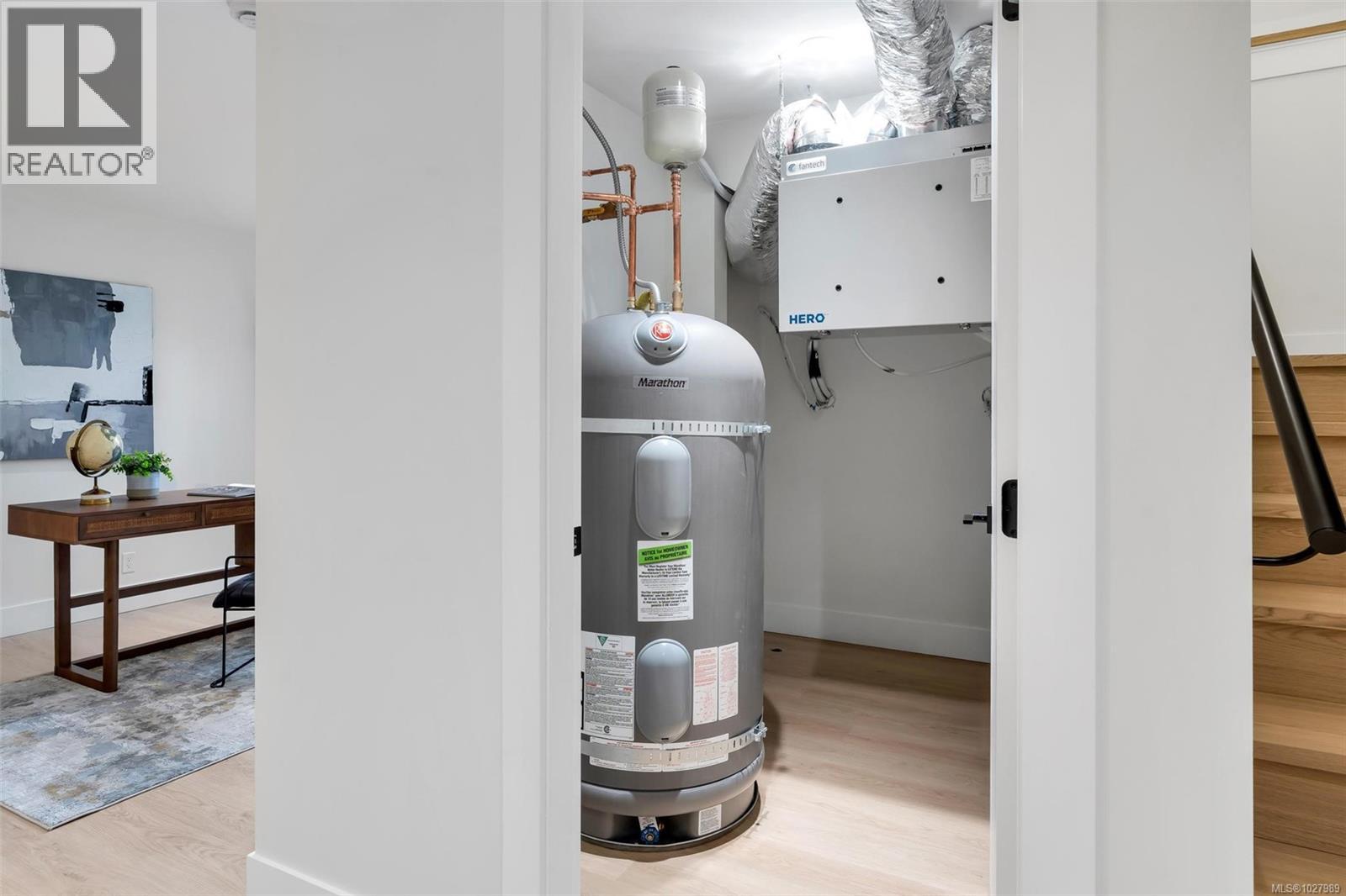 1750 Lyman Duff Lane, Victoria