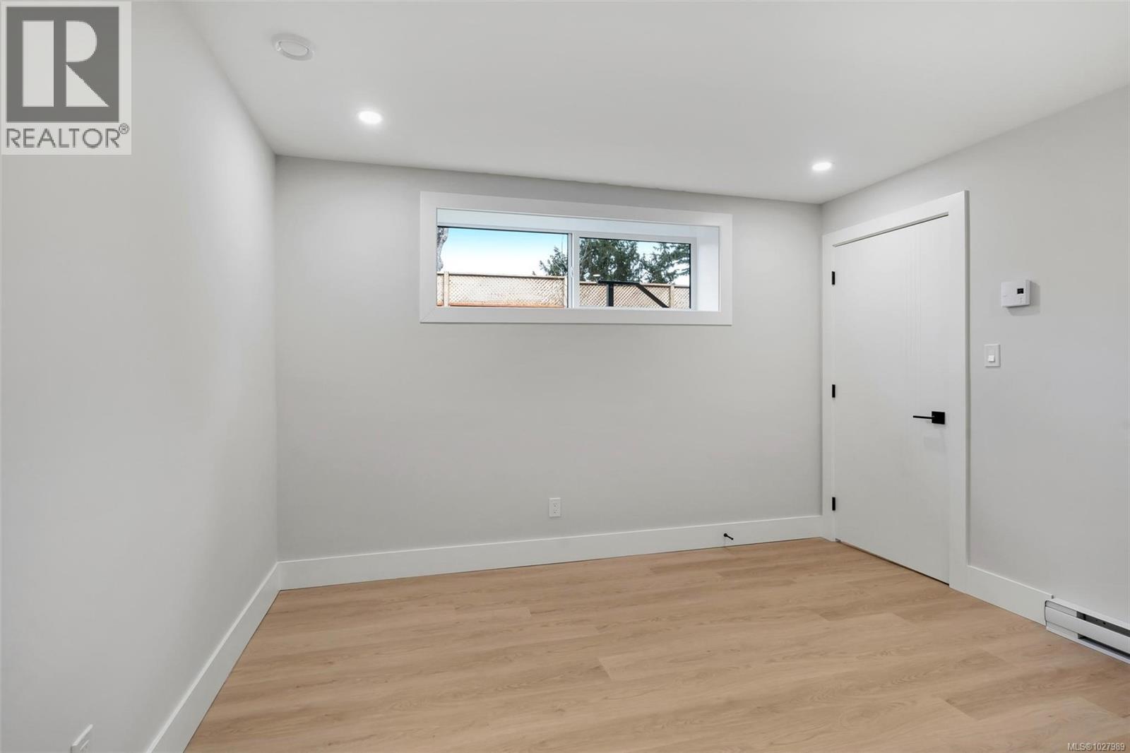 1750 Lyman Duff Lane, Victoria