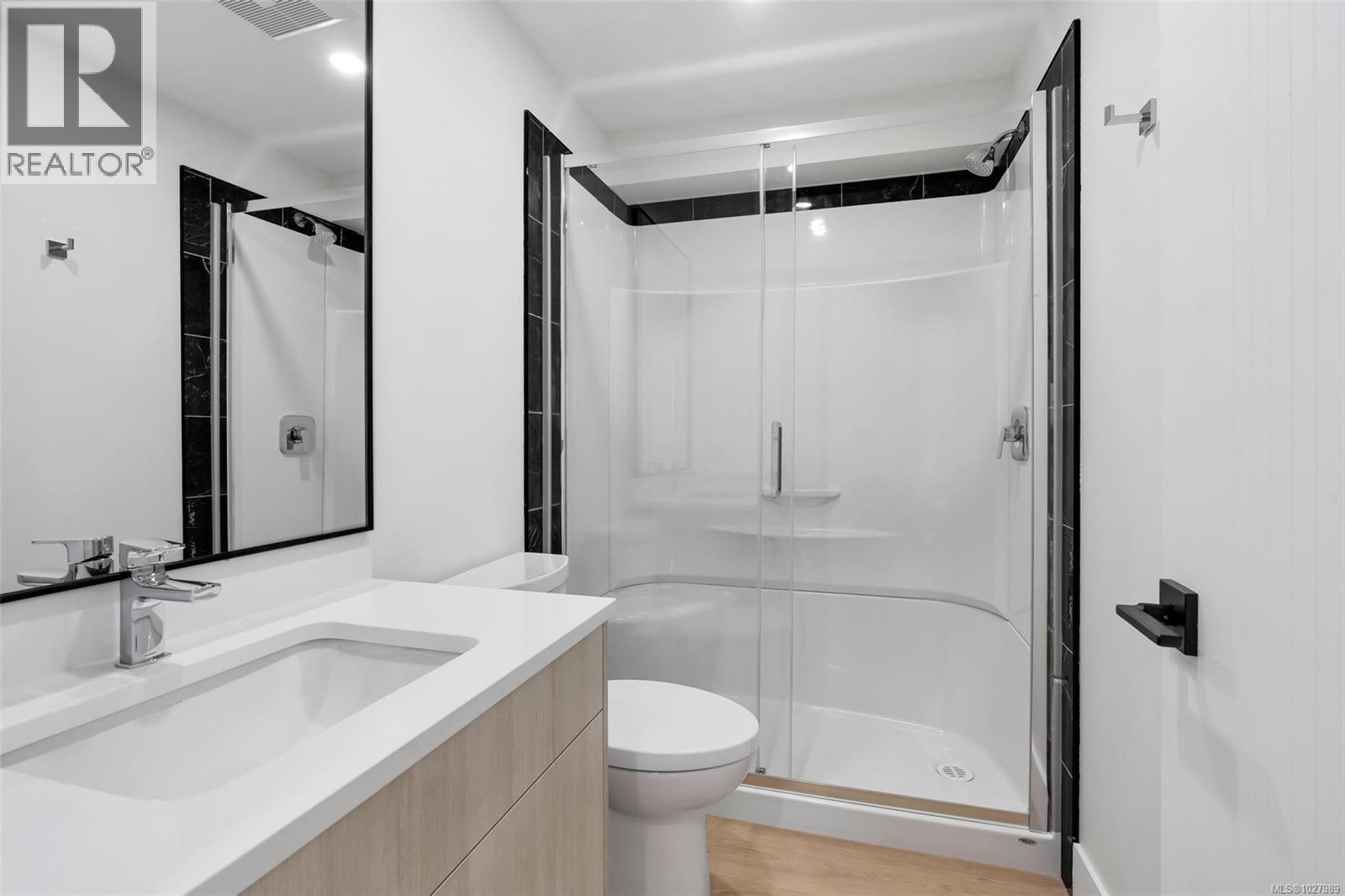 1750 Lyman Duff Lane, Victoria