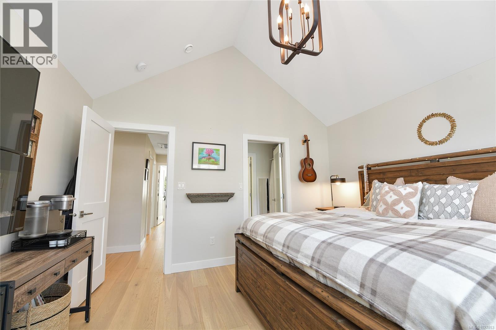 2844 Turnstyle Cres, Langford