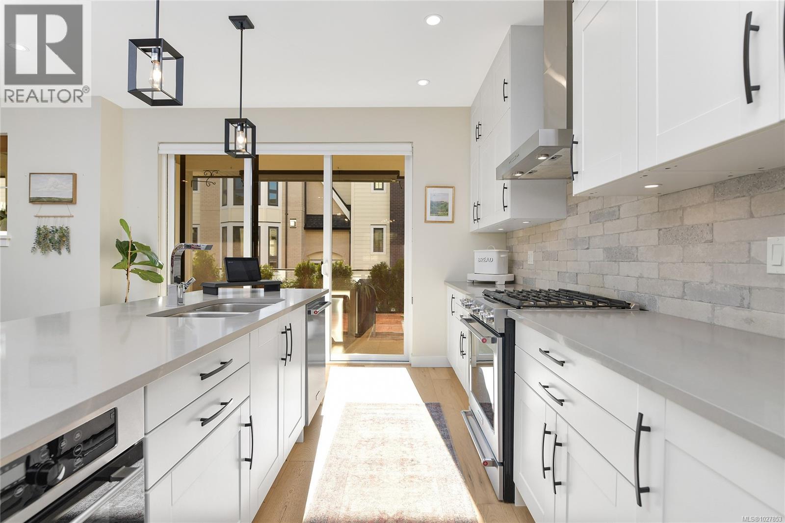 2844 Turnstyle Cres, Langford