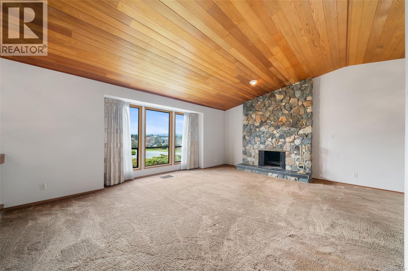 4219 Keewatin Pl, Saanich