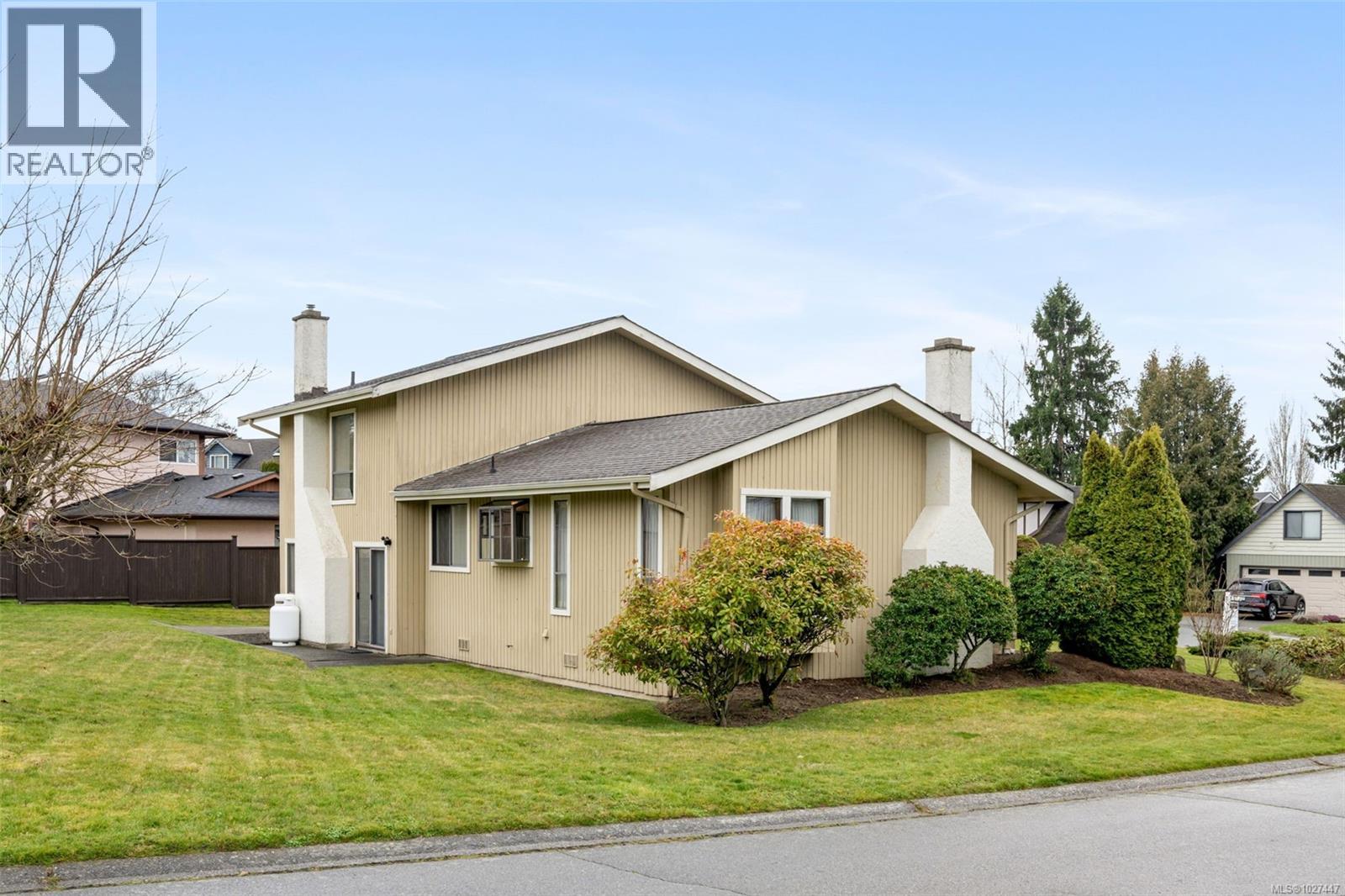 4219 Keewatin Pl, Saanich