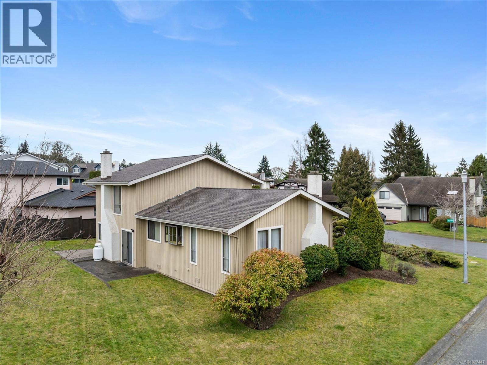4219 Keewatin Pl, Saanich