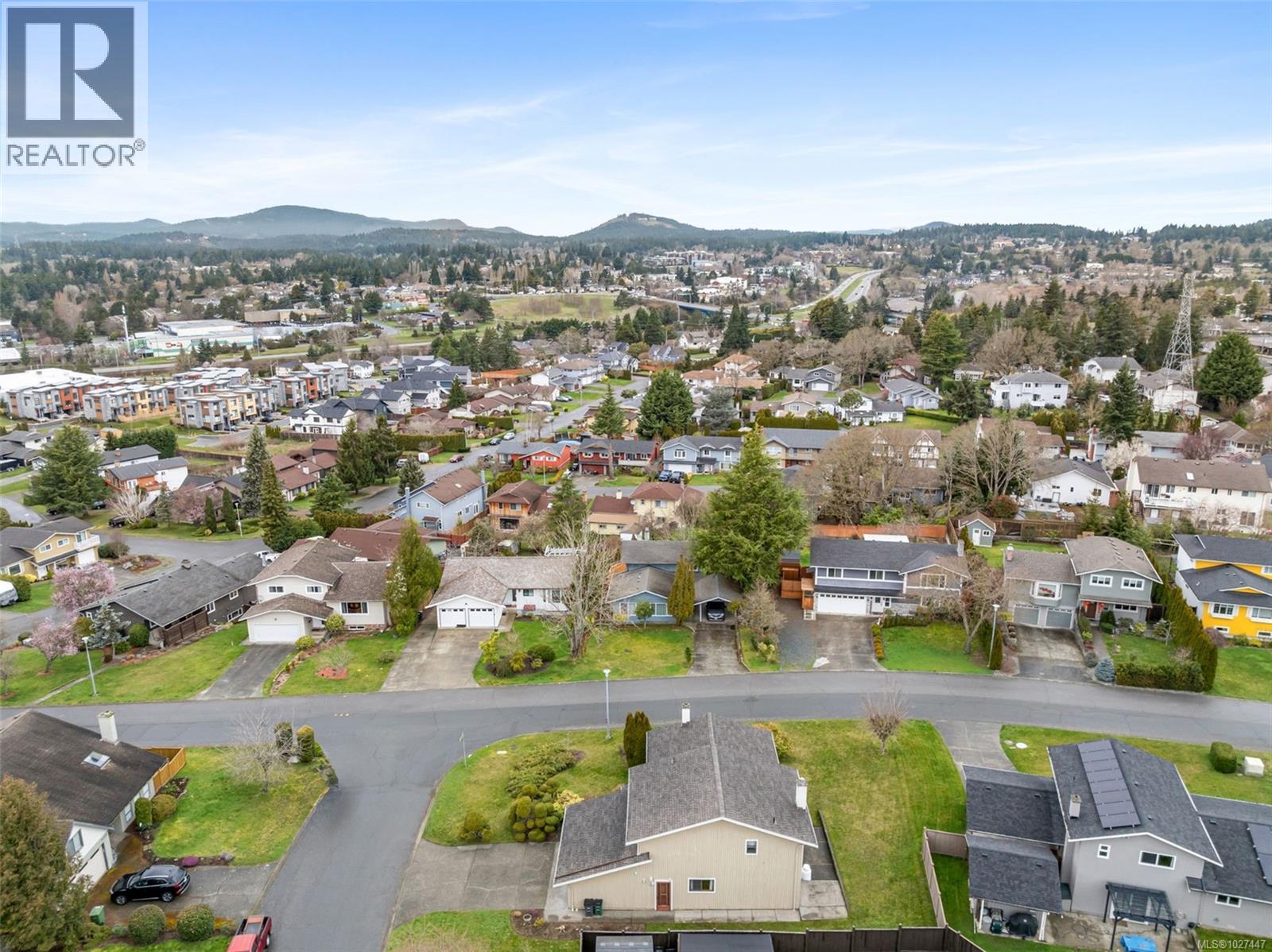 4219 Keewatin Pl, Saanich