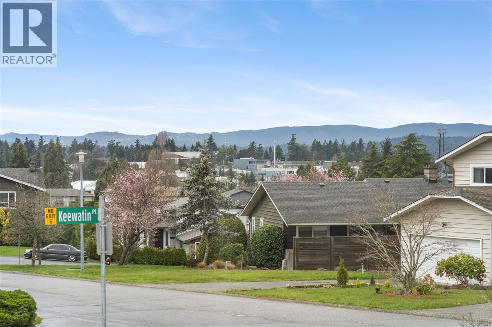 4219 Keewatin Pl, Saanich