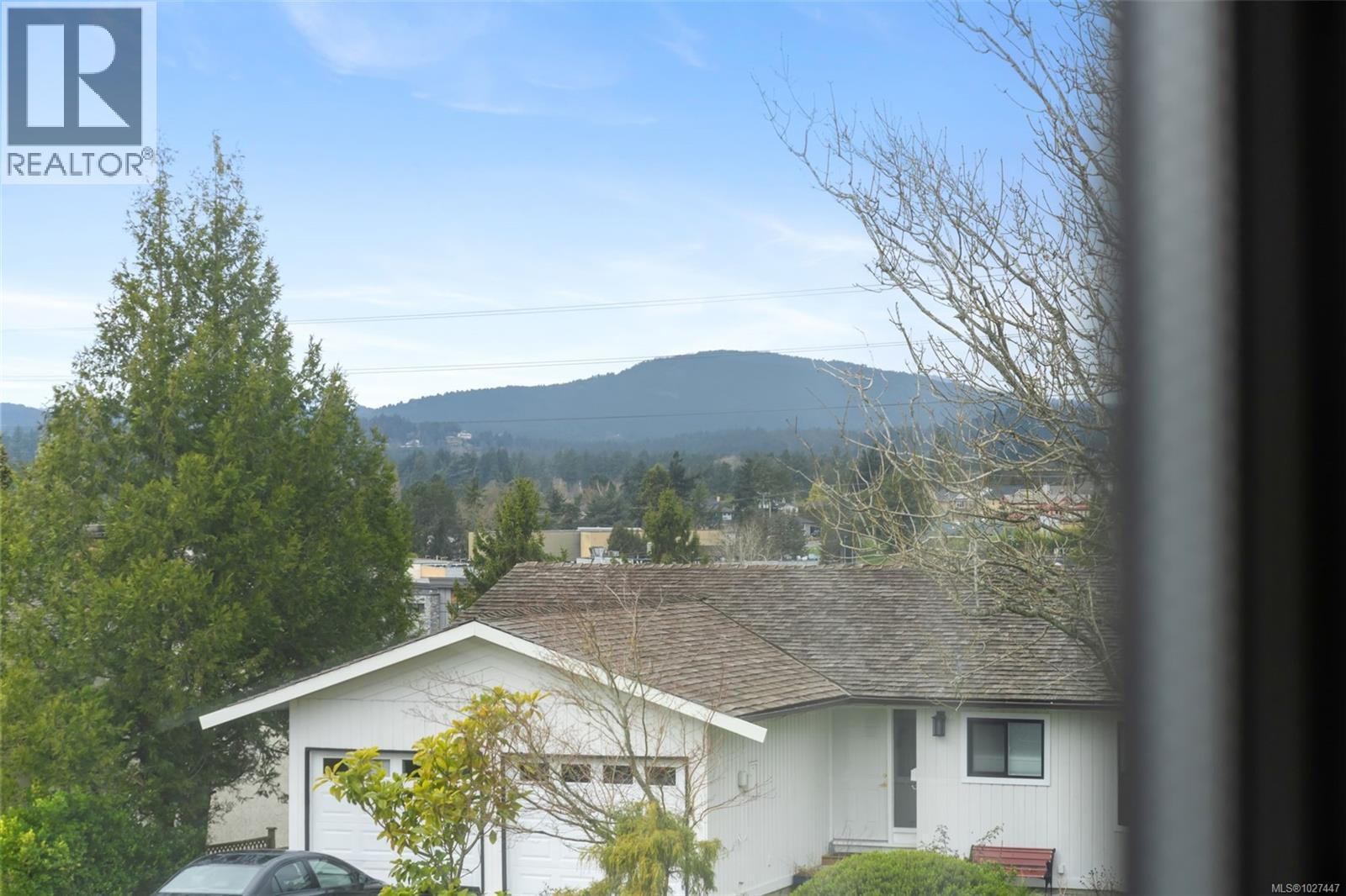 4219 Keewatin Pl, Saanich