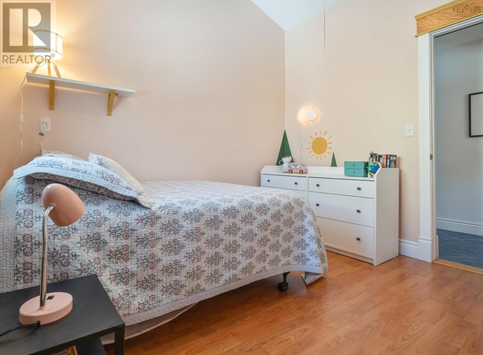 Property 20 of 46 of 1054 Montague Road