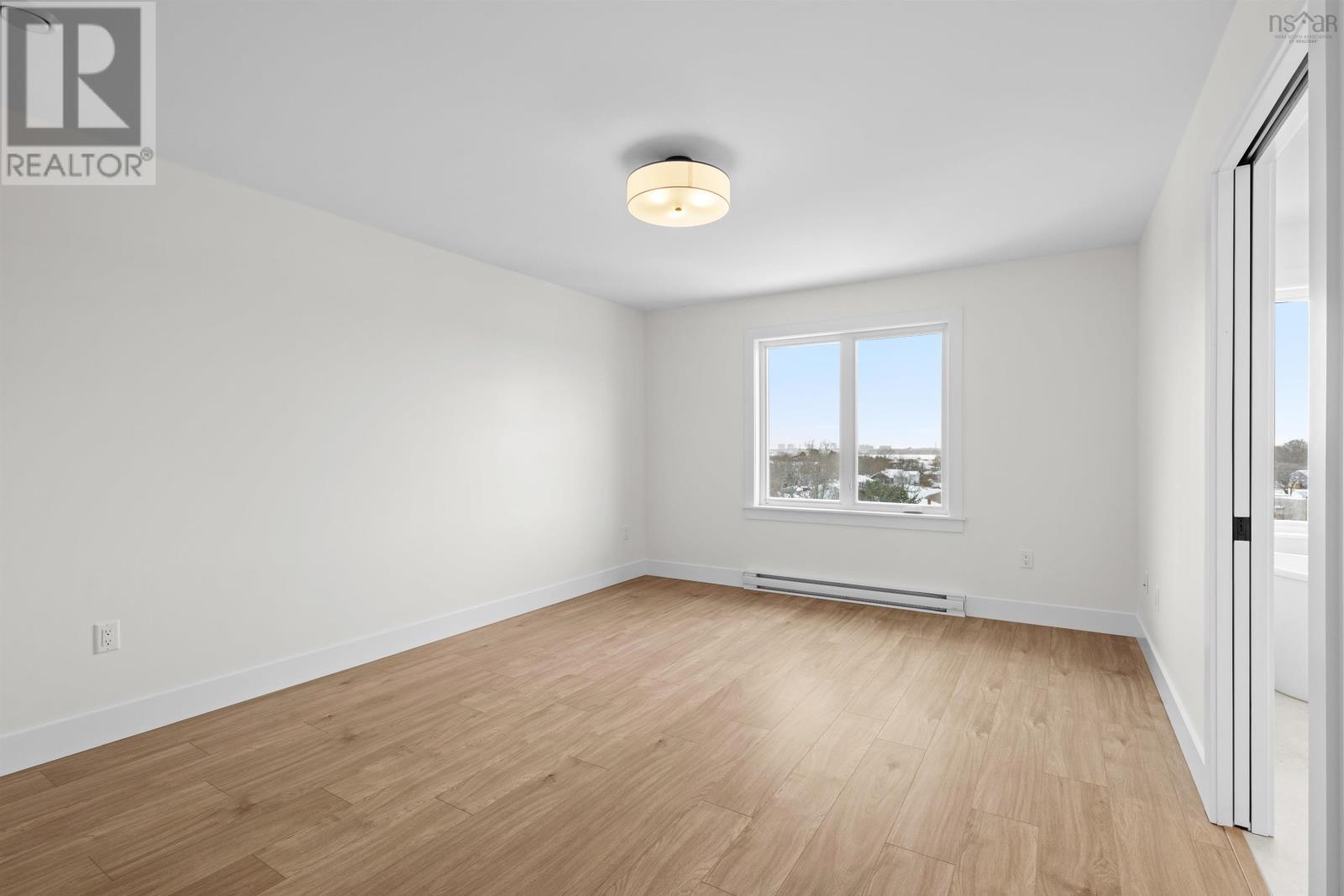 Property 22 of 46 of 69 Grenoble Court