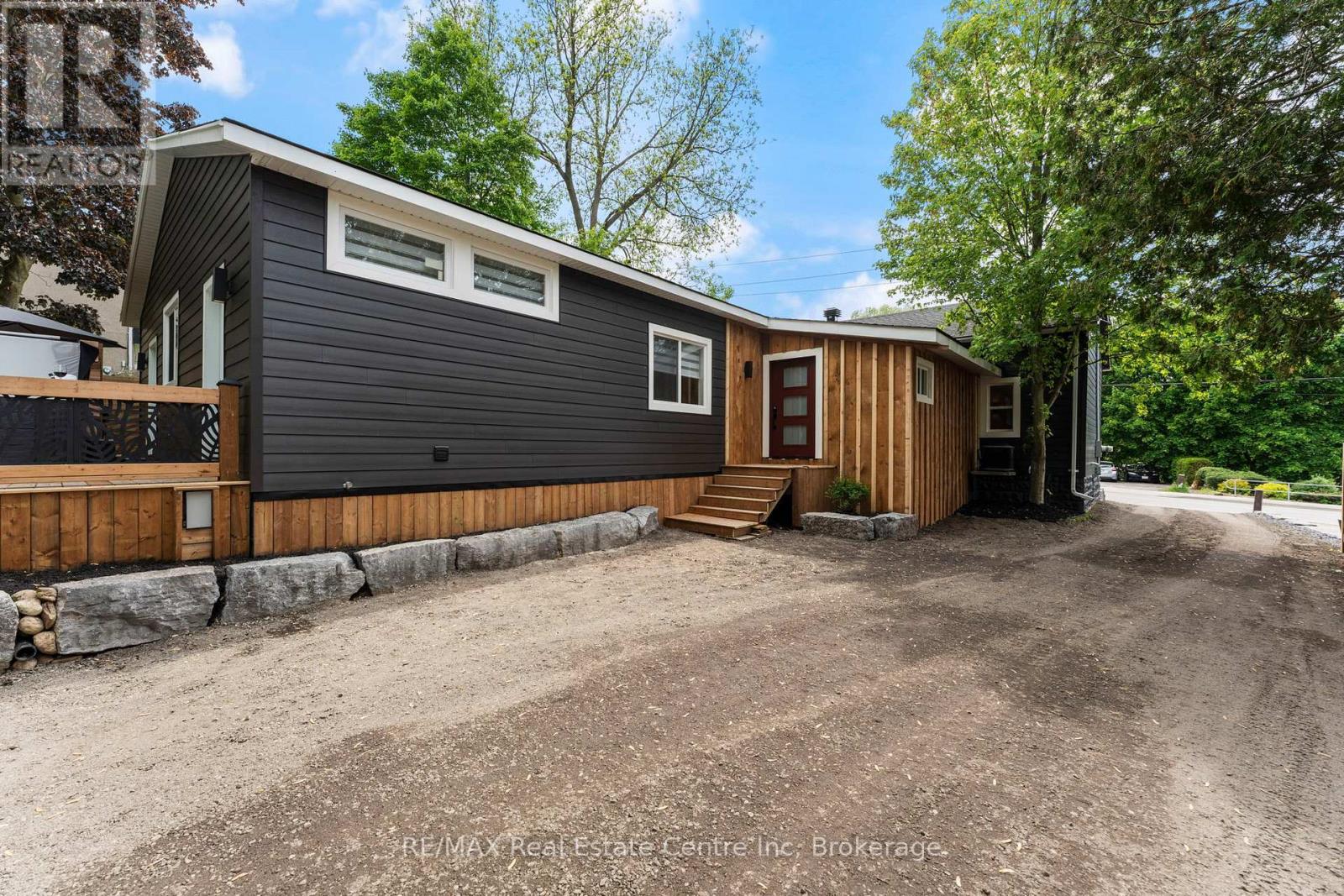 1283 SWAN STREET — photo 39