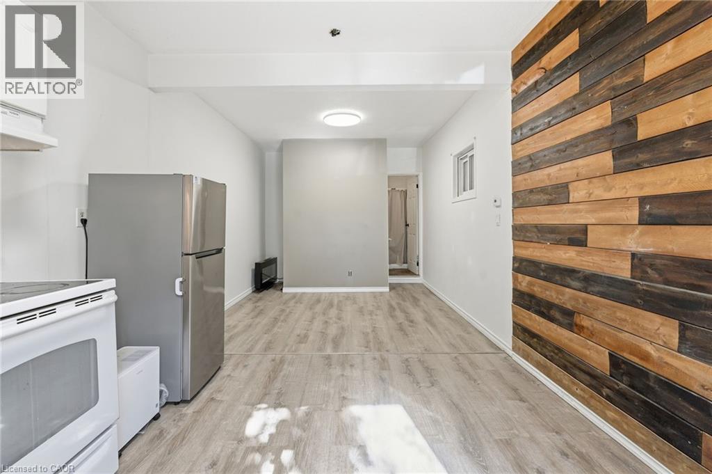 53 1/2-55 DUKE STREET - 23