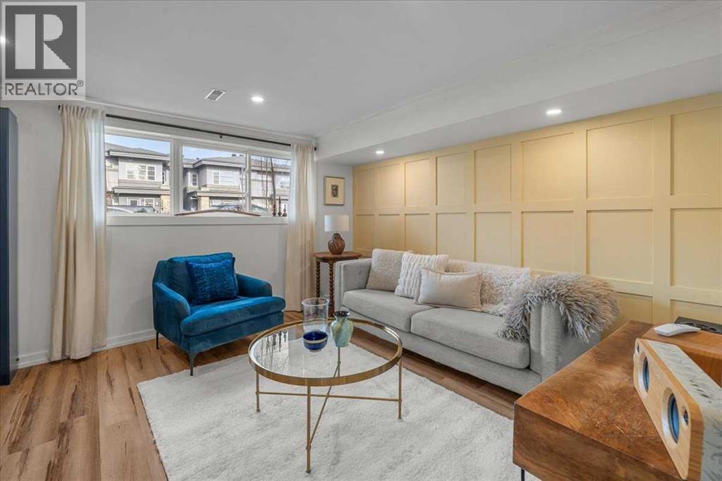 Single Family House Bi-level for Sale in   Avenue SW Altadore Calgary 