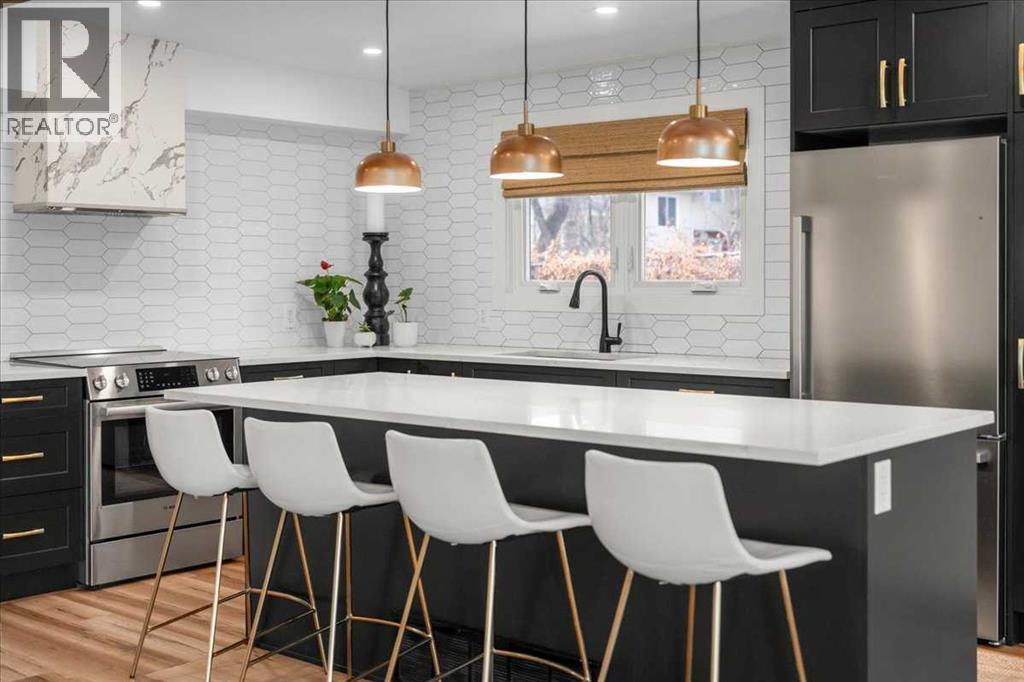 Single Family House Bi-level for Sale in   Avenue SW Altadore Calgary 