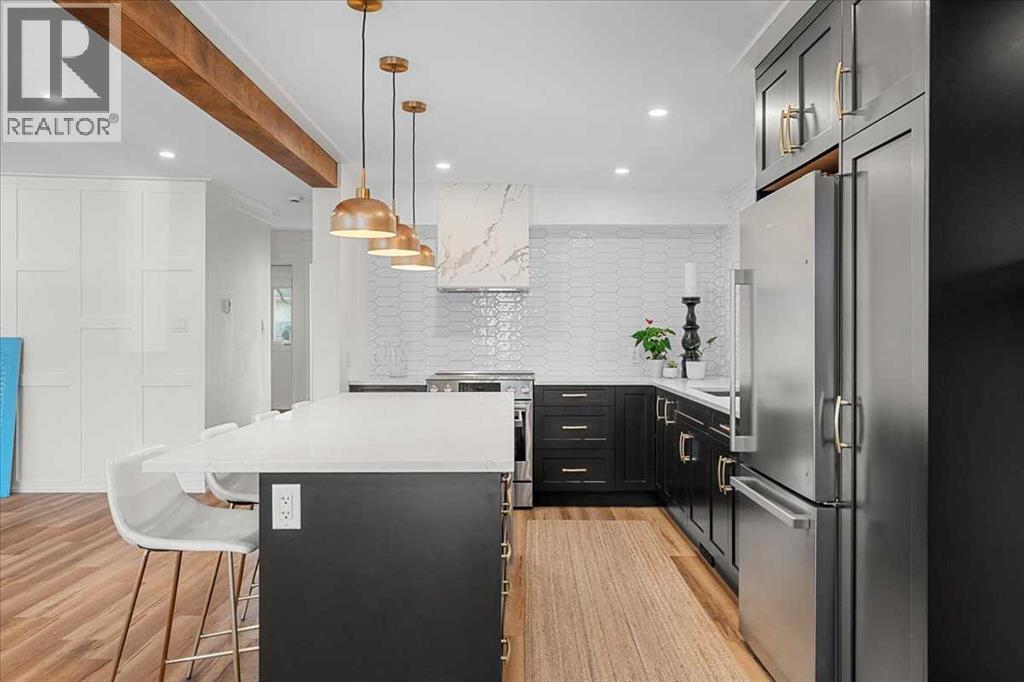 Single Family House Bi-level for Sale in   Avenue SW Altadore Calgary 