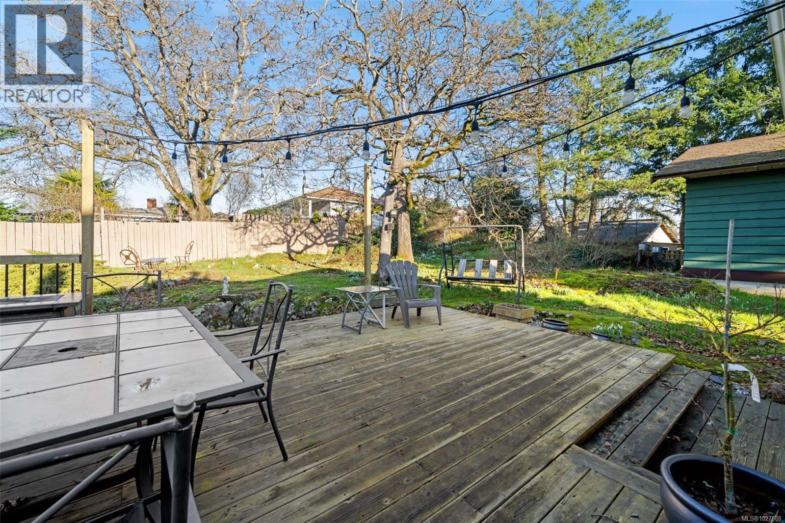 730 Burnside Rd W, Saanich