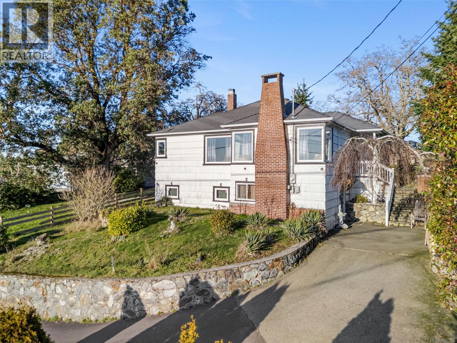 730 Burnside Rd W, Saanich