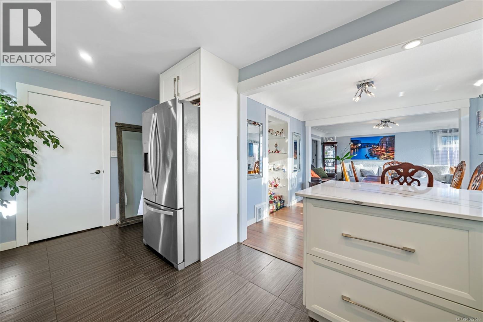 730 Burnside Rd W, Saanich