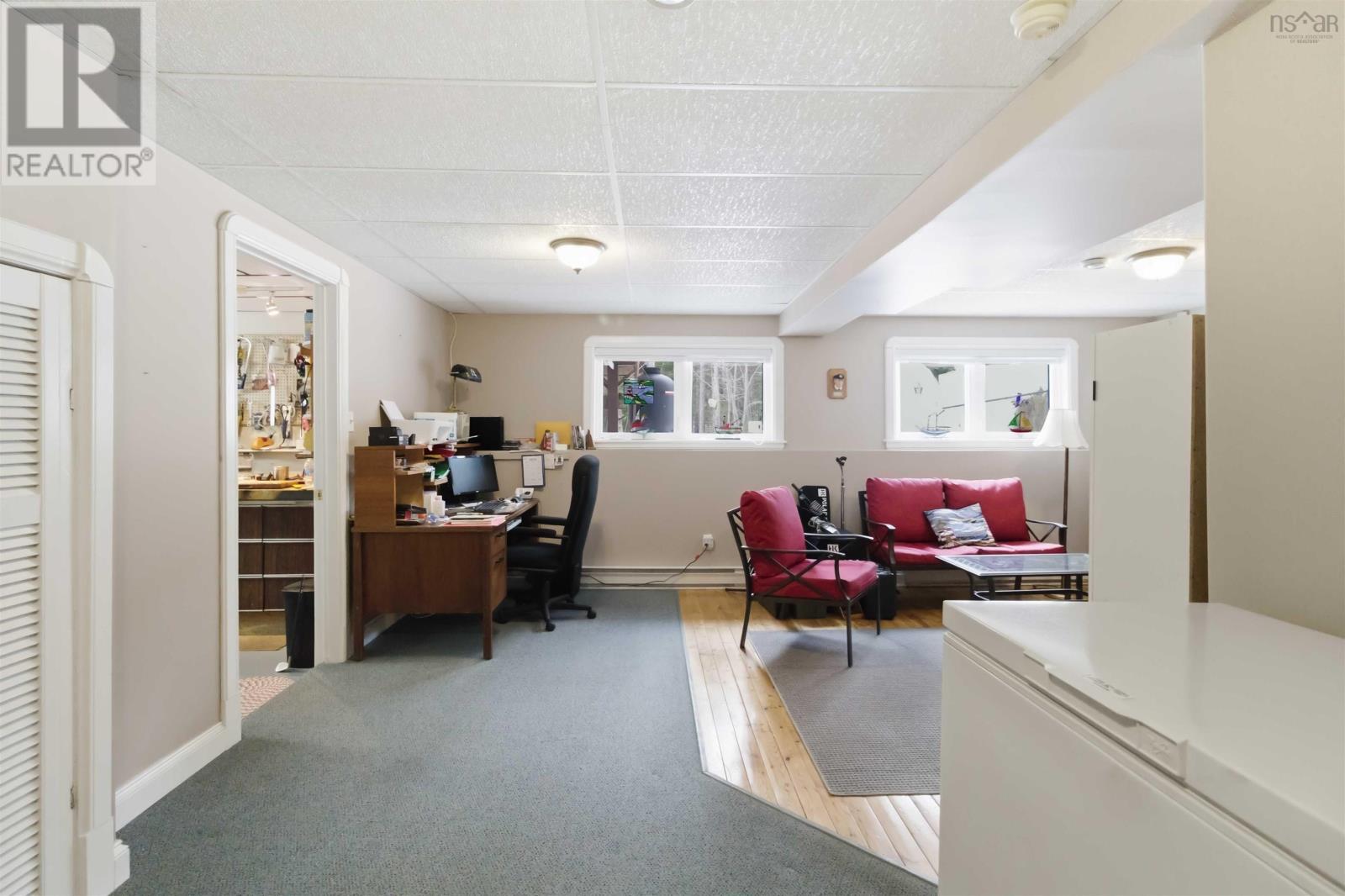 Property 35 of 51 of 98 Portland Estates Blvd West Boulevard