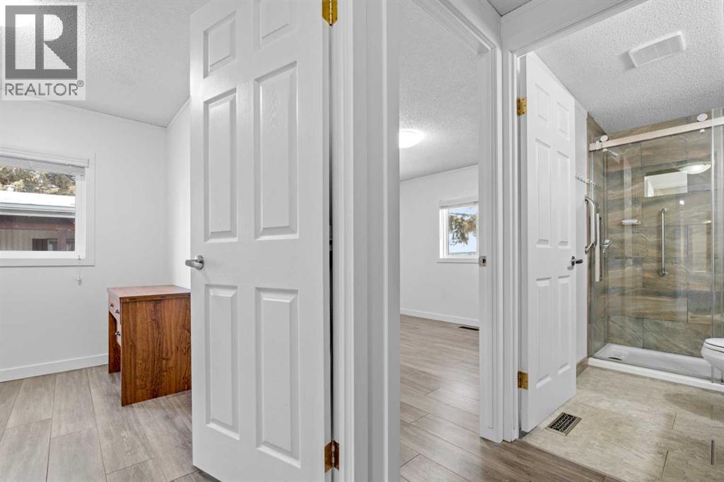 Single Family House Mobile Home for Sale in    Street NW Greenwood/Greenbriar Calgary 