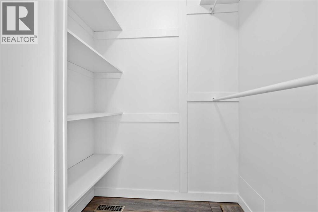 Single Family House Mobile Home for Sale in    Street NW Greenwood/Greenbriar Calgary 