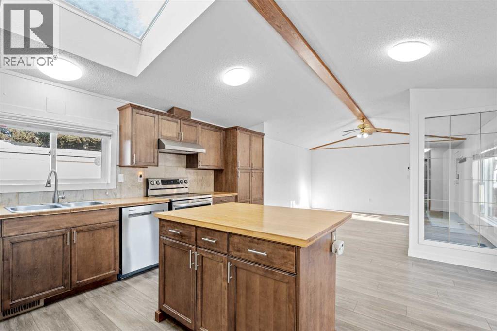 Single Family House Mobile Home for Sale in    Street NW Greenwood/Greenbriar Calgary 