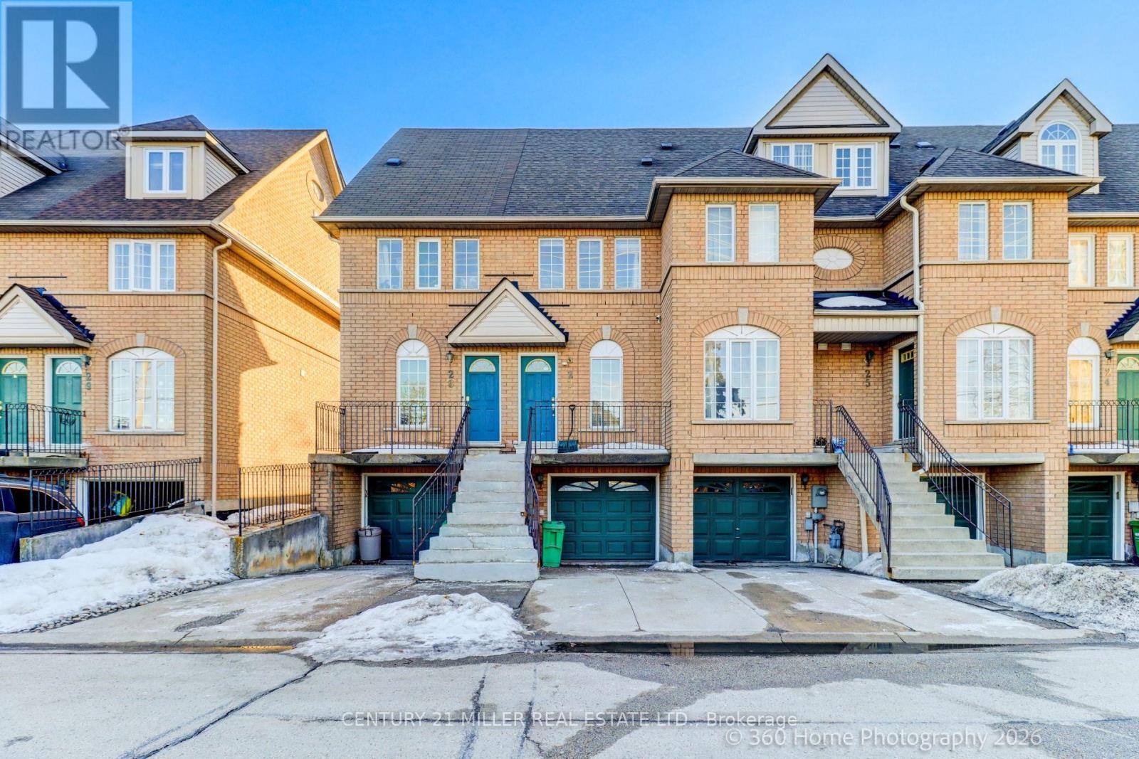 #27 75 STRATHAVEN DRIVE E - 1