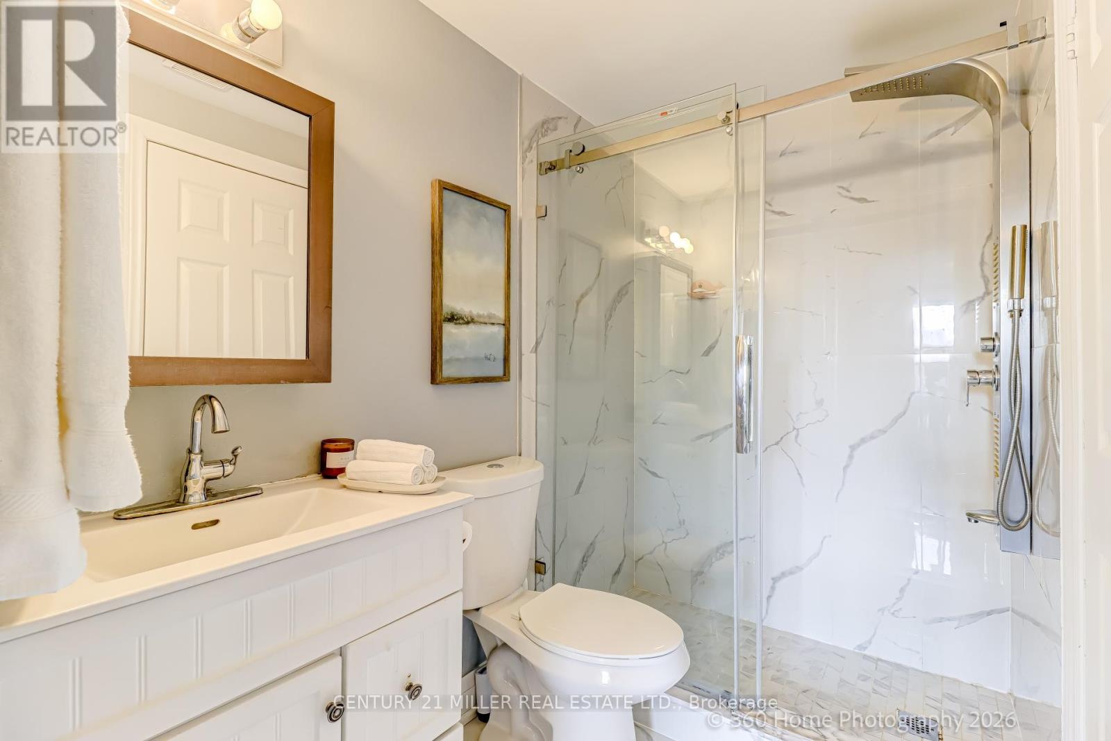 #27 75 STRATHAVEN DRIVE E - 16