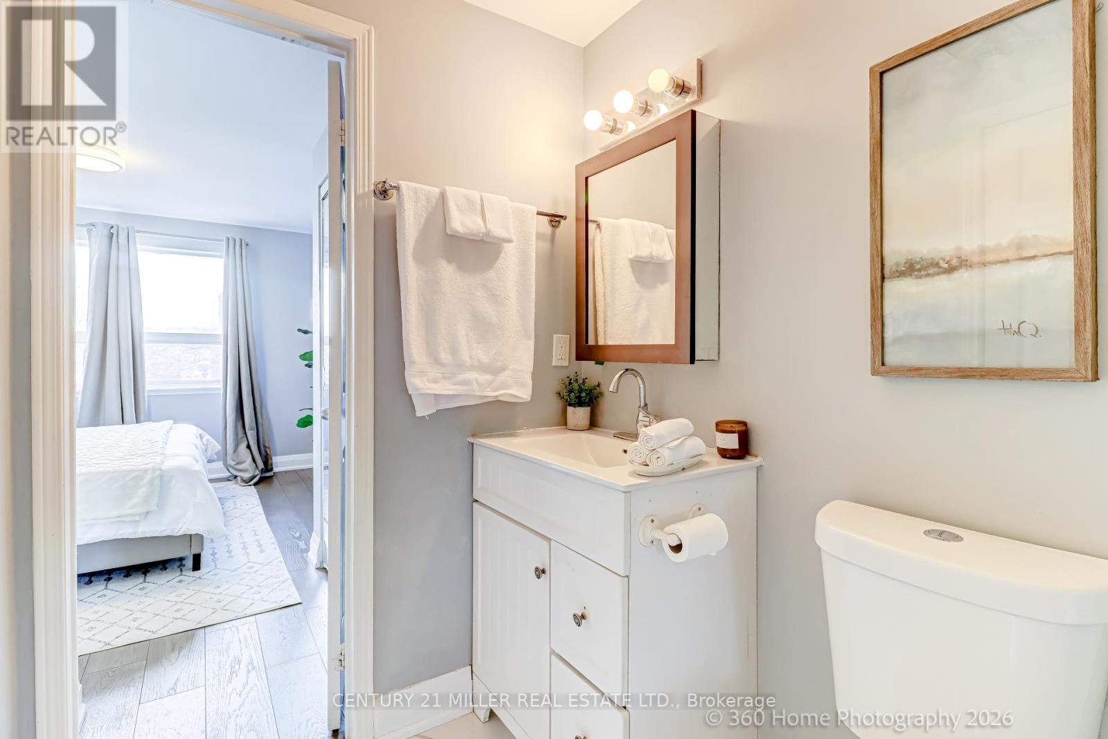 #27 75 STRATHAVEN DRIVE E - 17