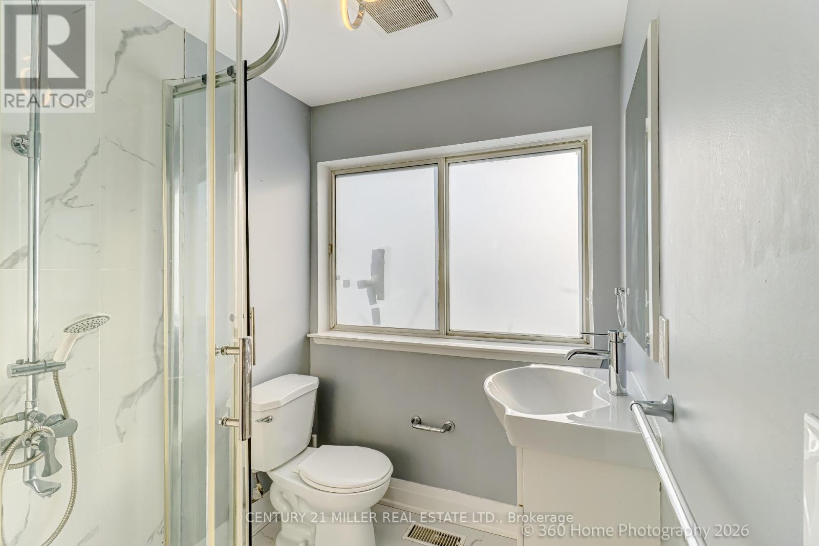 #27 75 STRATHAVEN DRIVE E - 20