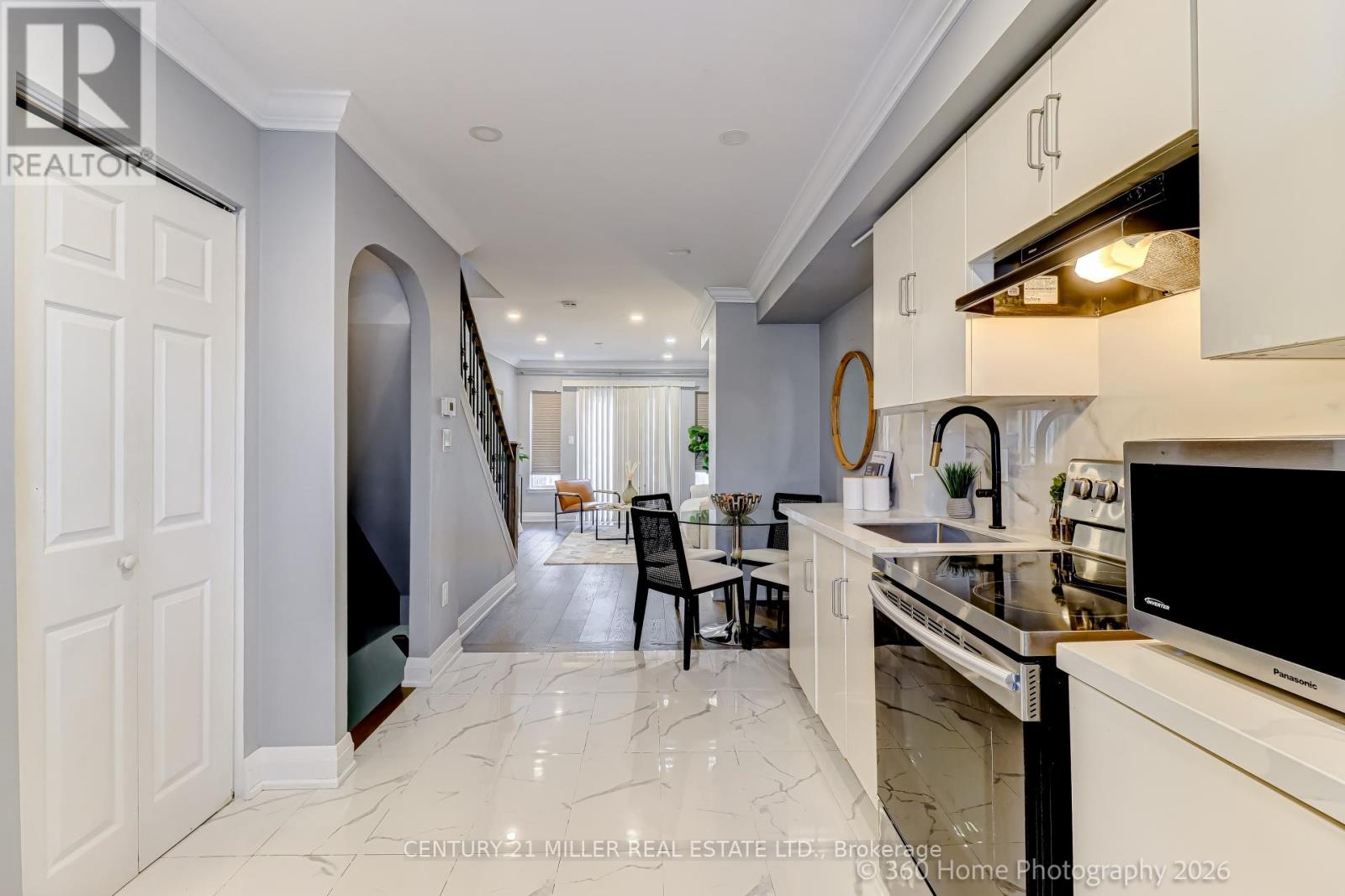 #27 75 STRATHAVEN DRIVE E - 9