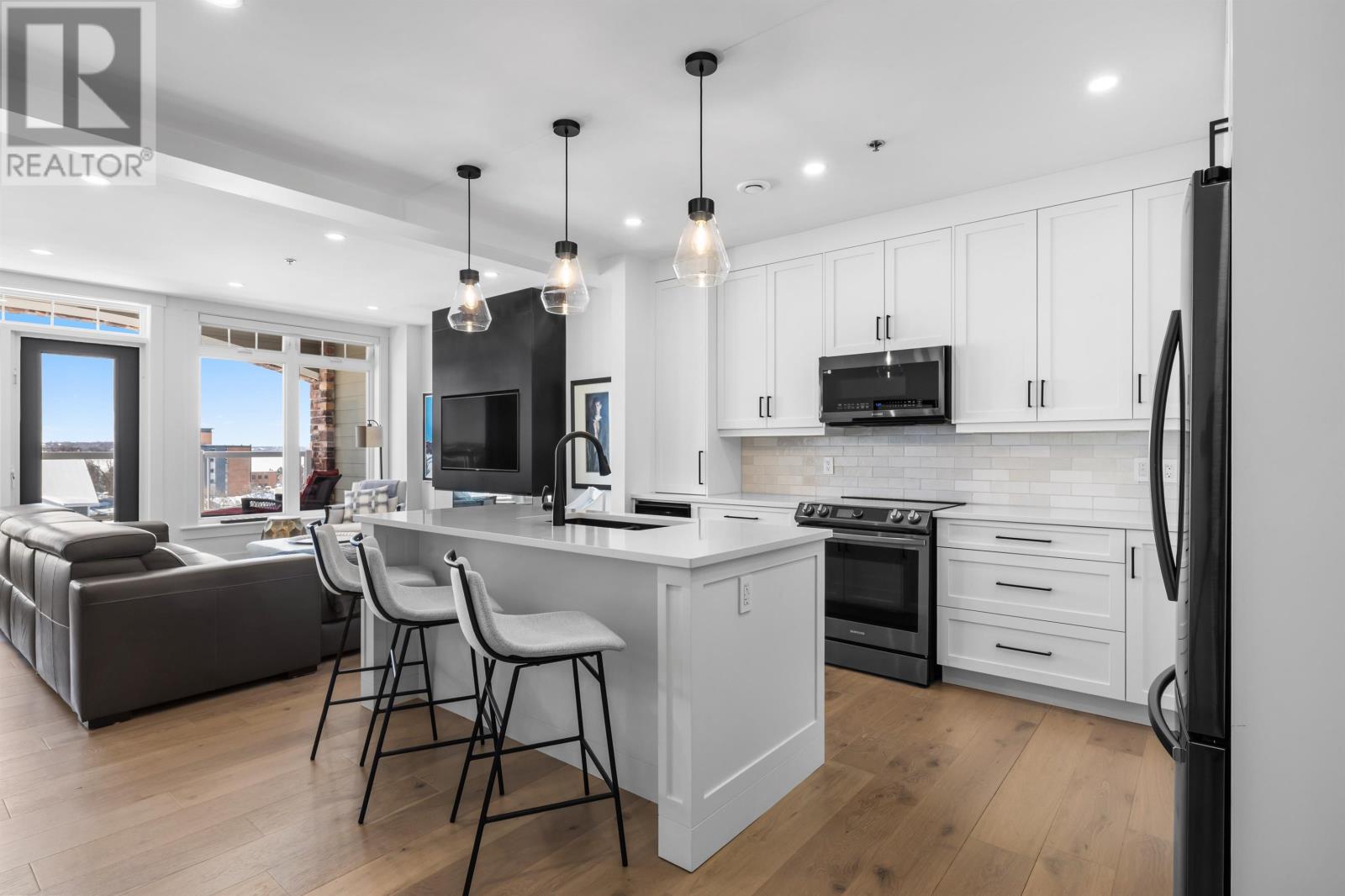 41 RICHMOND STREET - 14