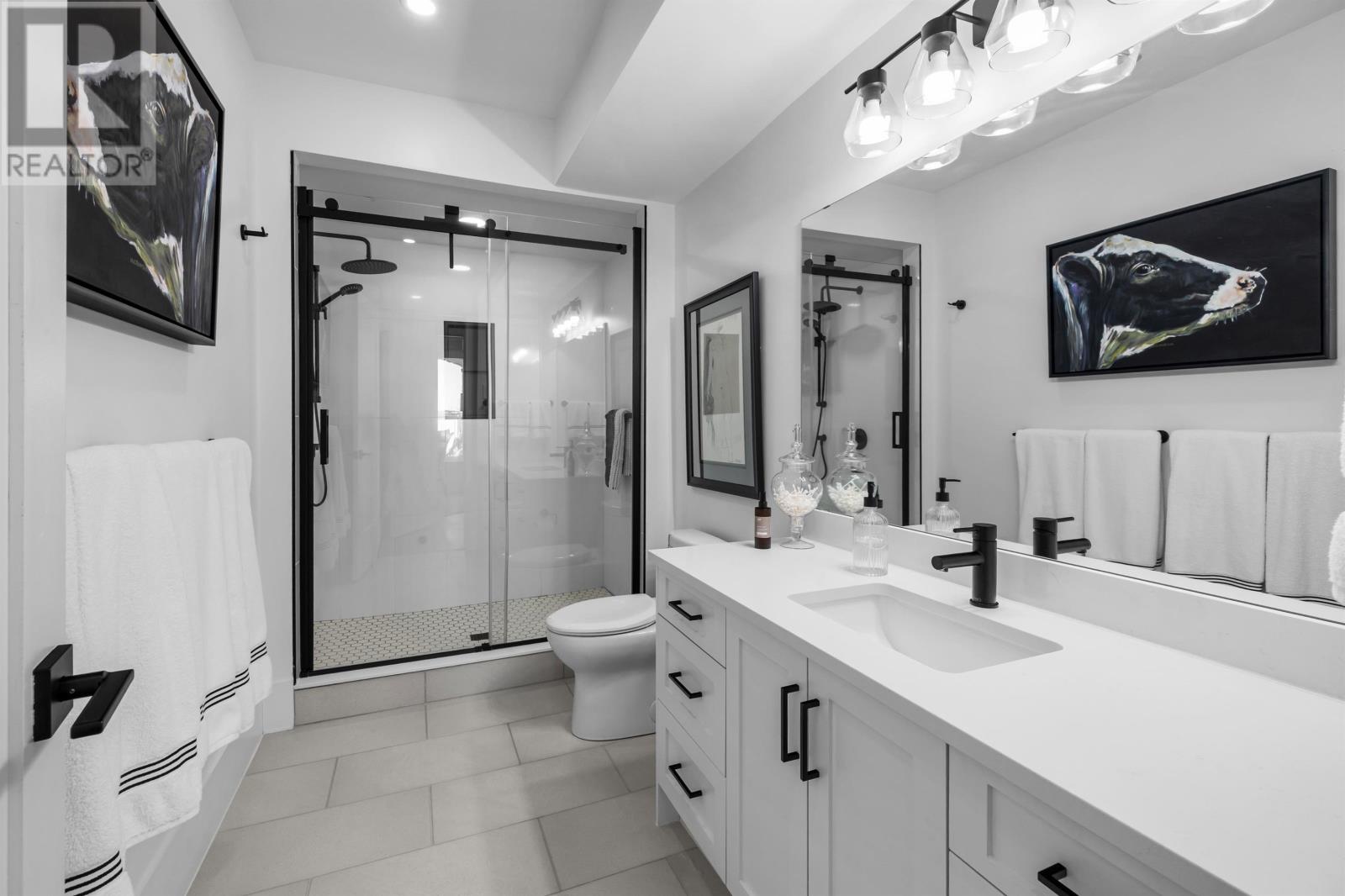 41 RICHMOND STREET - 35