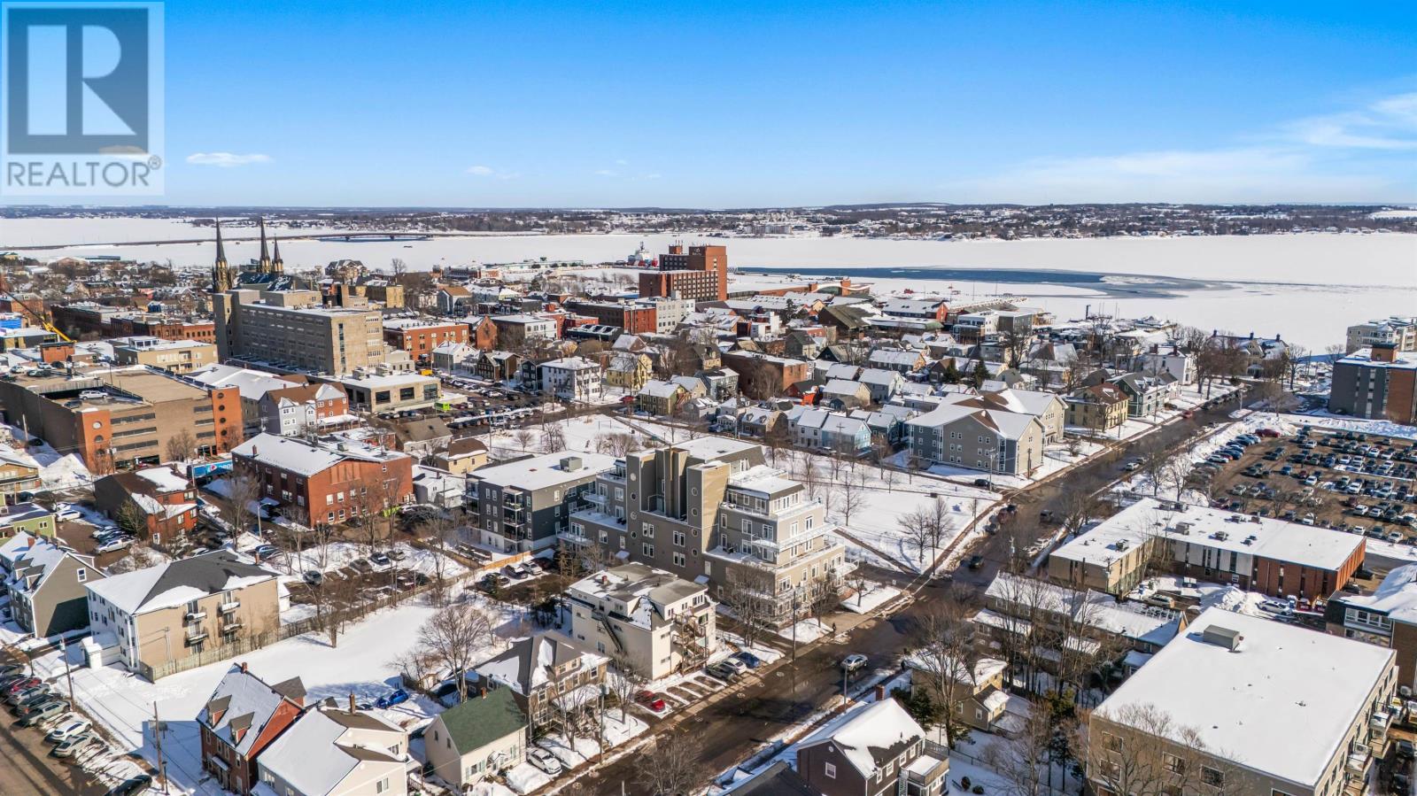 41 RICHMOND STREET - 44