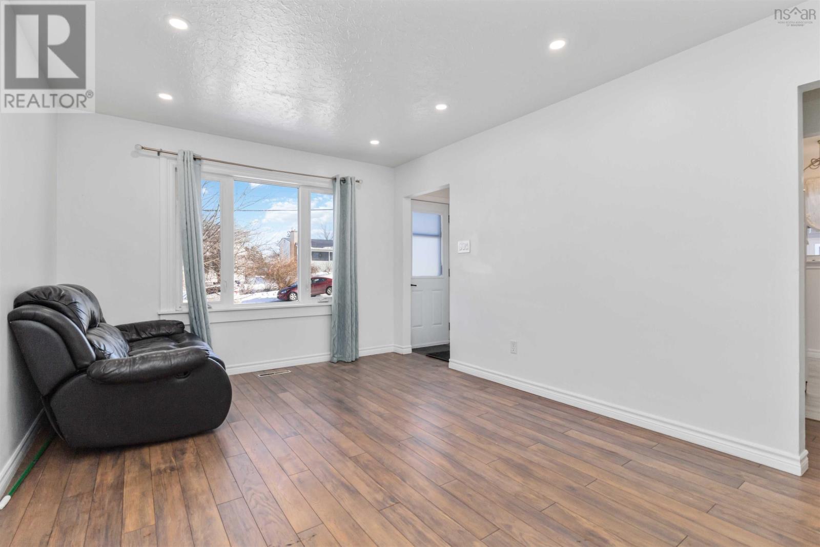 Property 9 of 41 of 24 Laurie Drive