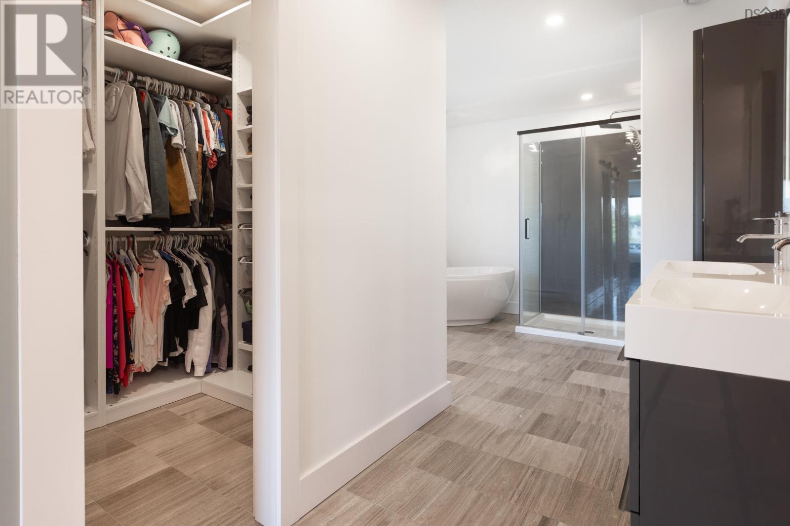 Property 14 of 50 of 326 Notting Hill Road