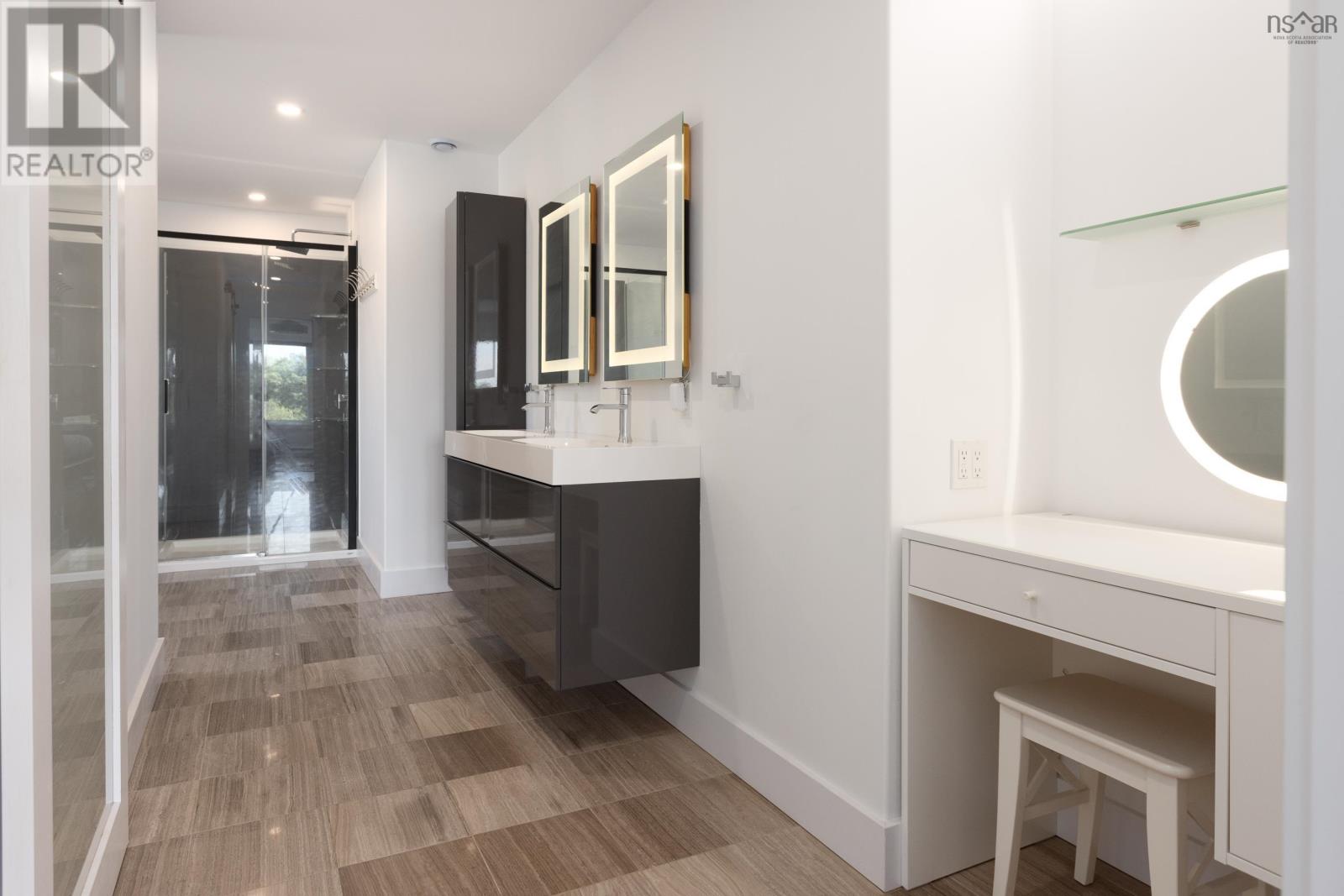 Property 22 of 50 of 326 Notting Hill Road