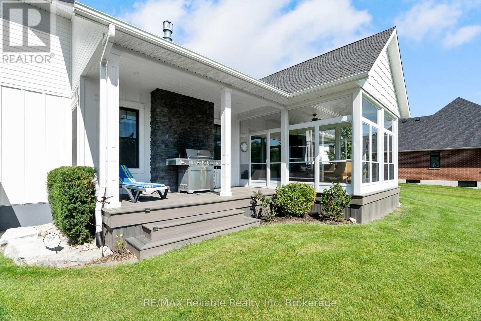 4 FAWN CREEK LANE, Bluewater (Bayfield), Ontario