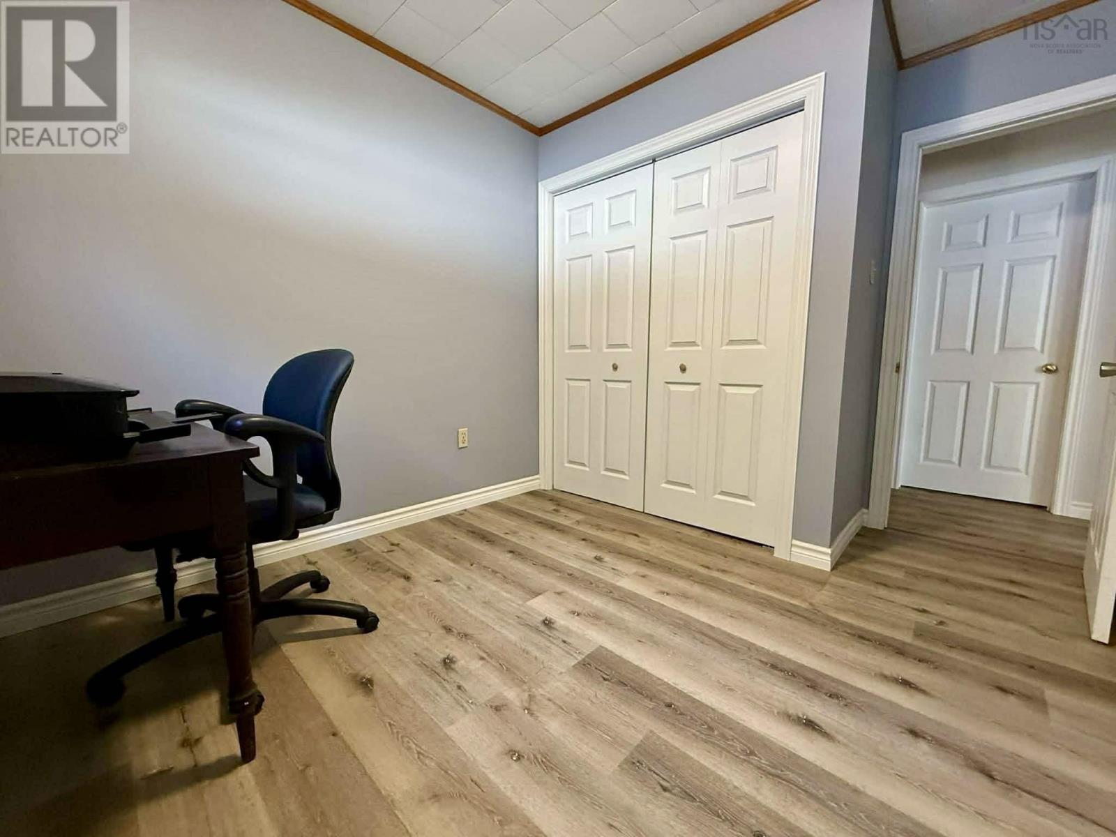 Property 31 of 35 of 9 Crystal Lake Drive