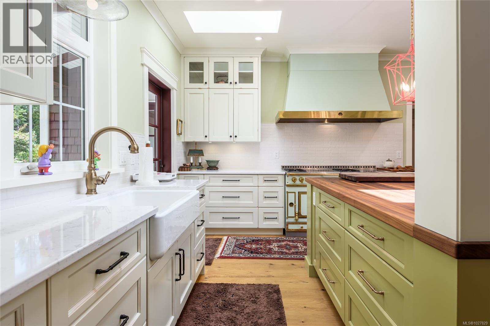 7679 VICTOR LANE - 10