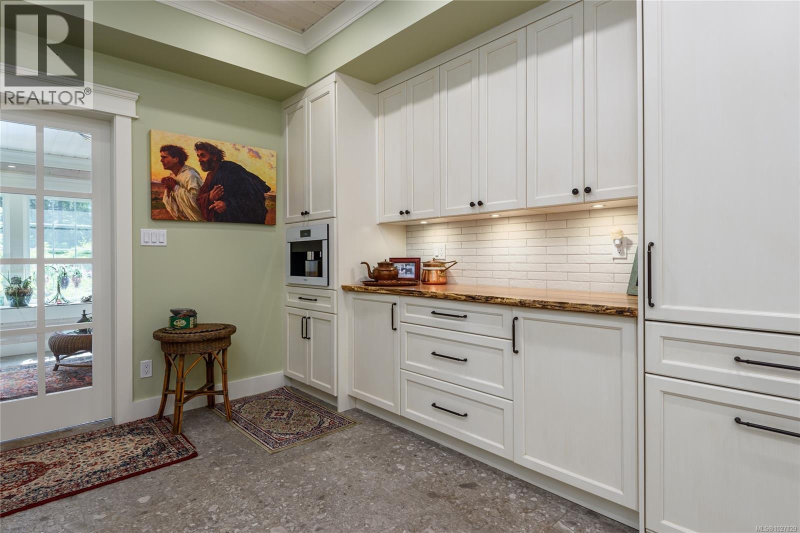 7679 VICTOR LANE - 12