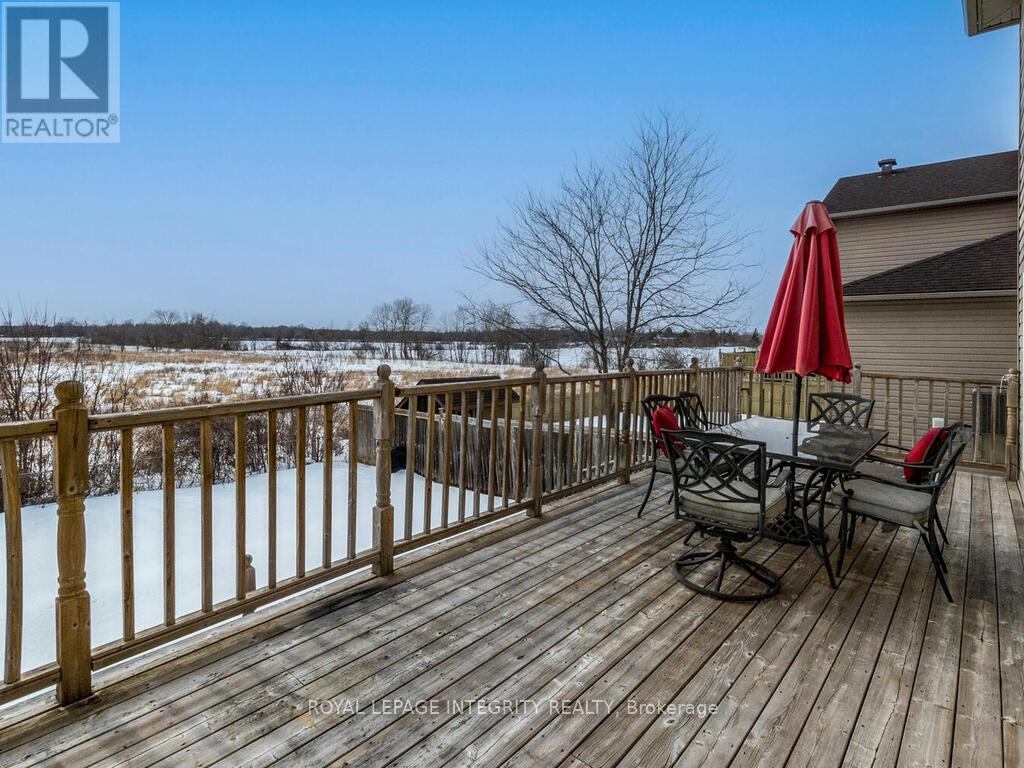 111 COMBA DRIVE — photo 30