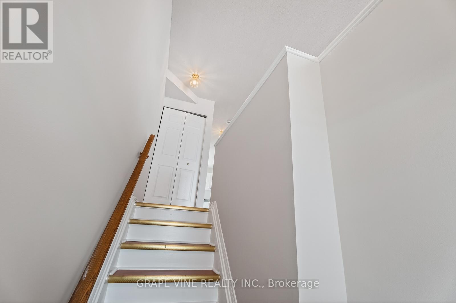 460 SEYTON DRIVE - 6