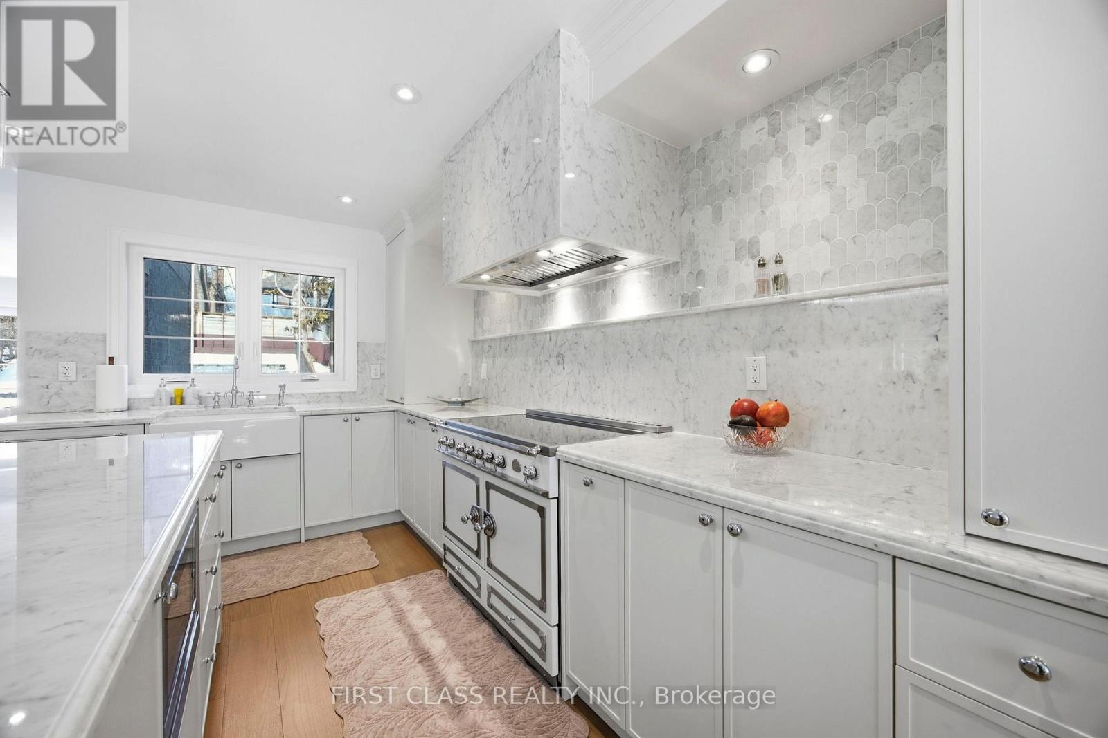 66 WILLOWBANK BOULEVARD - 16