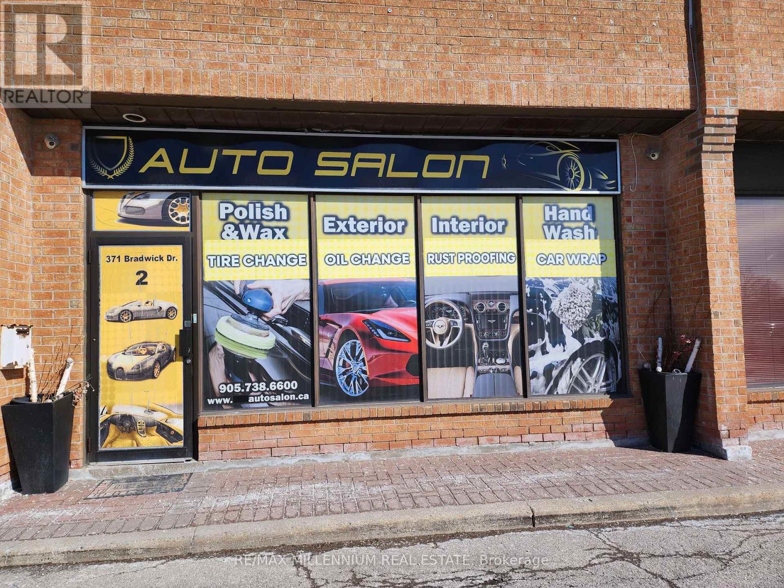 2 - 371 BRADWICK DRIVE N