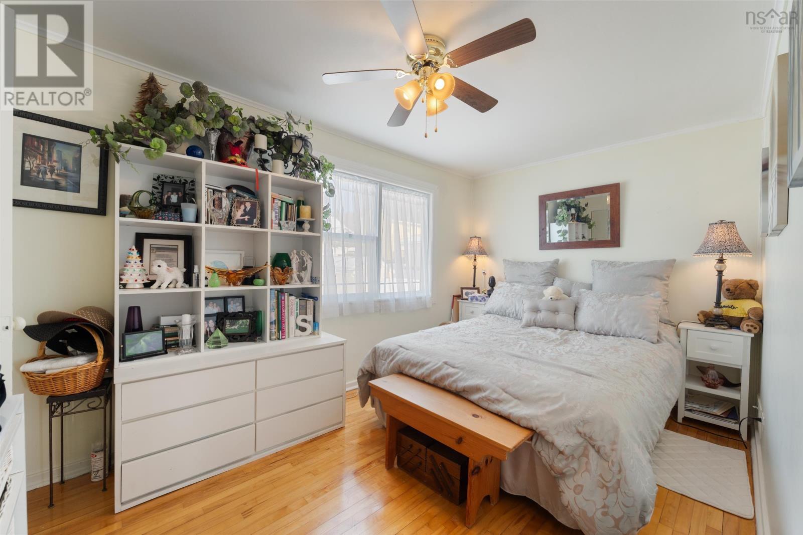 Property 14 of 18 of 122 Cote Des Neiges Road