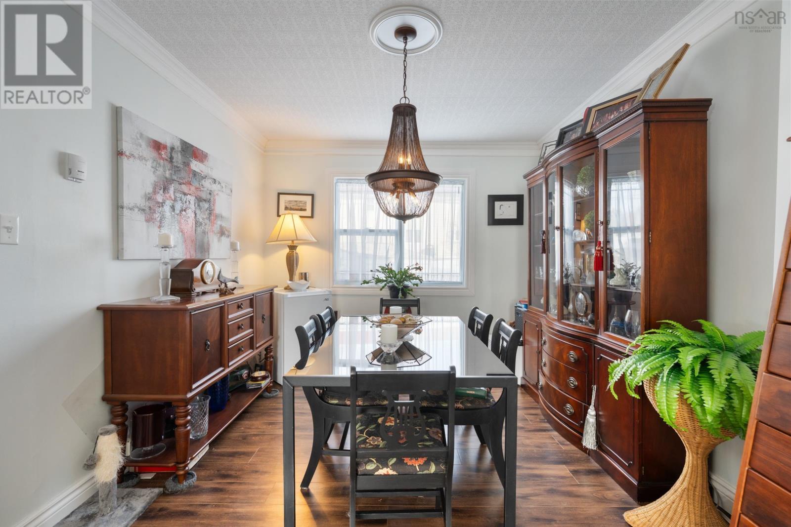 Property 9 of 18 of 122 Cote Des Neiges Road