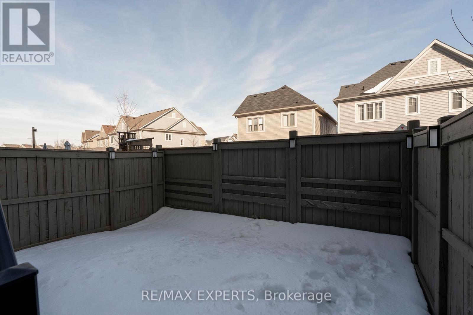 6 HUGHES LANE, New Tecumseth (Tottenham), Ontario