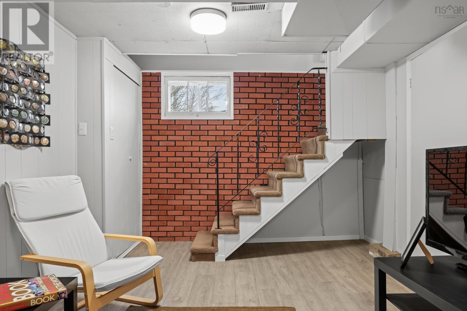 Property 38 of 49 of 34 Langley Avenue