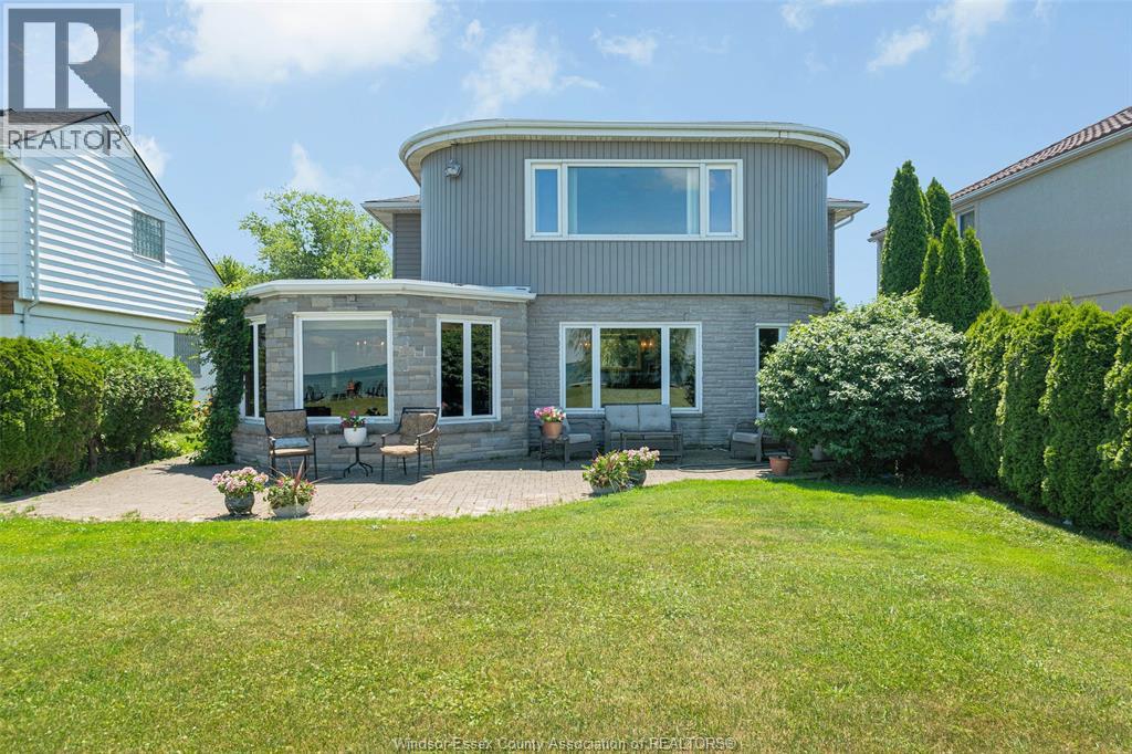 11830 RIVERSIDE DRIVE East - 11
